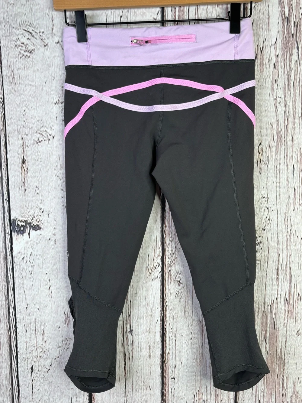 🍋Lululemon Run: Pace Crop Soot/Pretty Purple Size 4 Low Rise Run Tight Fit *Mark